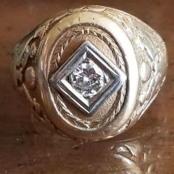 40110879_2208037095904886_4265942409524805632_n-600x600